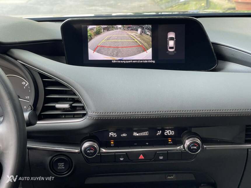 Mazda 3 Luxury 1.5AT 2022