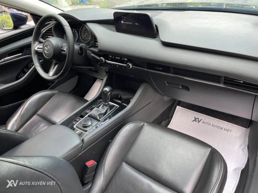 Mazda 3 Luxury 1.5AT 2022