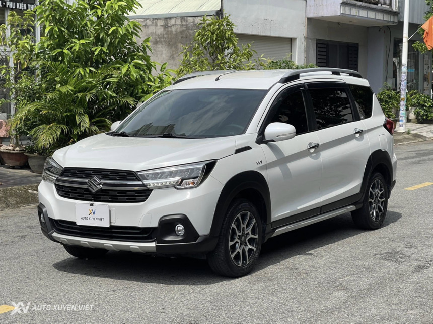 Suzuki XL7 1.5AT 2021