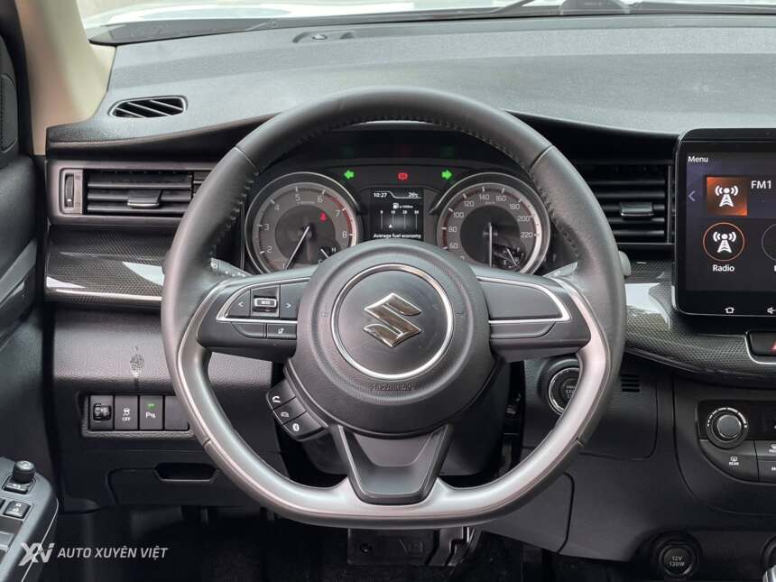 Suzuki XL7 1.5AT 2021