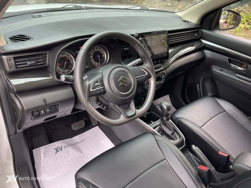 Suzuki XL7 1.5AT 2021