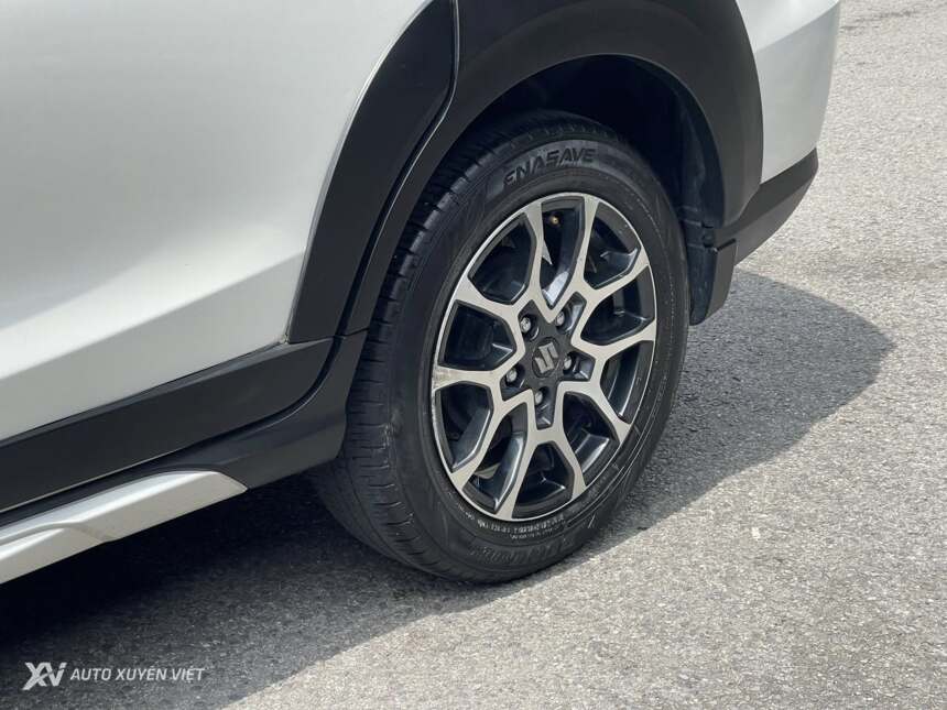 Suzuki XL7 1.5AT 2021