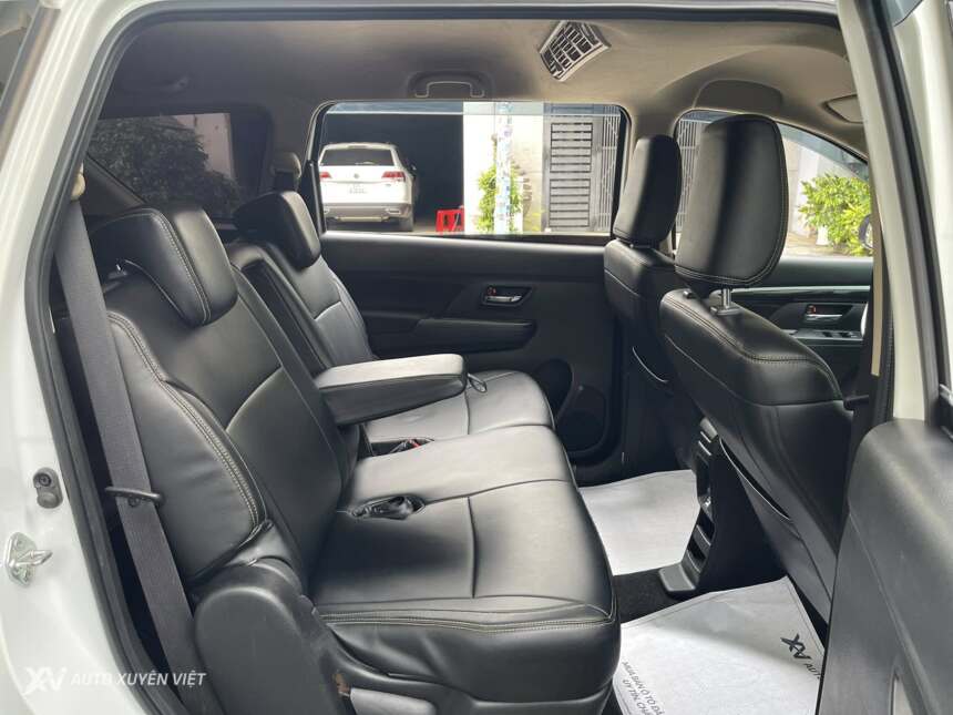 Suzuki XL7 1.5AT 2021