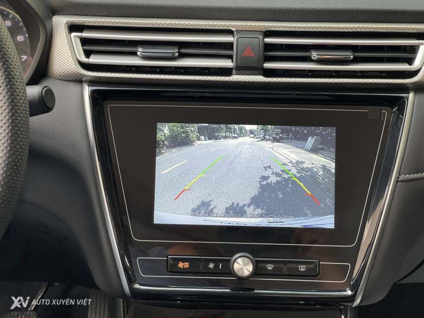 MG 5 1.5MT 2024 MG 5 1.5MT 2024