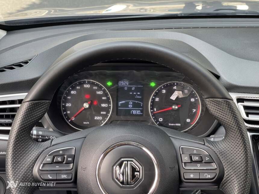 MG 5 1.5MT 2024 MG 5 1.5MT 2024