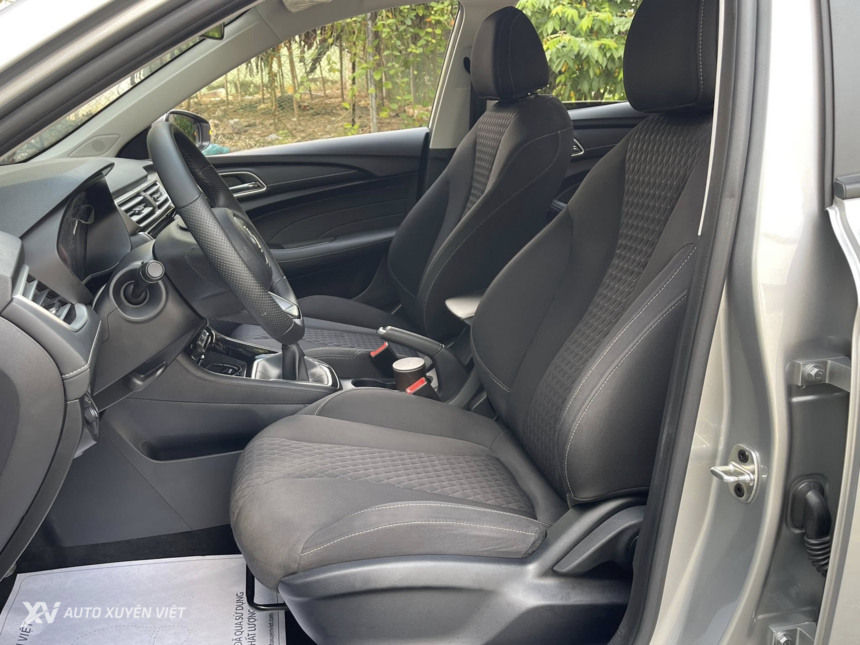 MG 5 1.5MT 2024 MG 5 1.5MT 2024