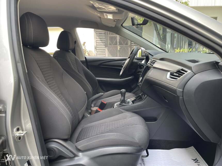 MG 5 1.5MT 2024 MG 5 1.5MT 2024