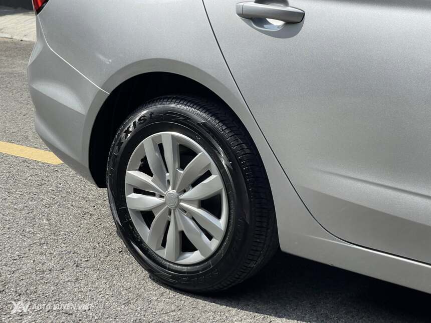 MG 5 1.5MT 2024 MG 5 1.5MT 2024