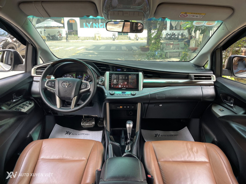 Toyota Innova 2.0V 2016