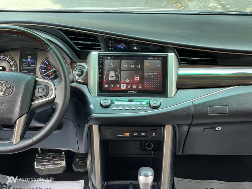 Toyota Innova 2.0V 2016