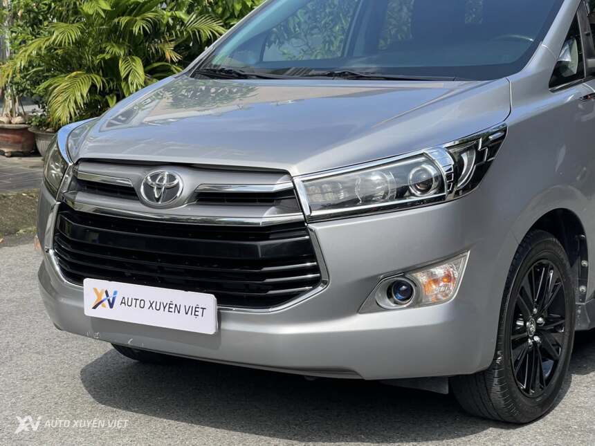 Toyota Innova 2.0V 2016