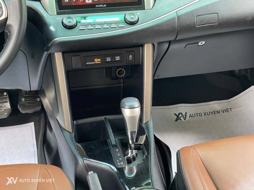 Toyota Innova 2.0V 2016