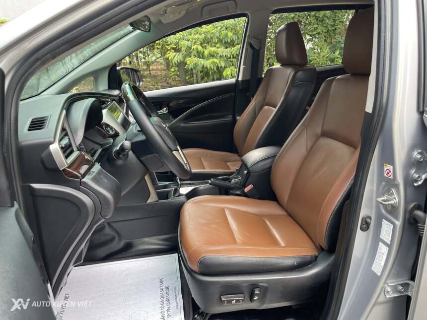 Toyota Innova 2.0V 2016