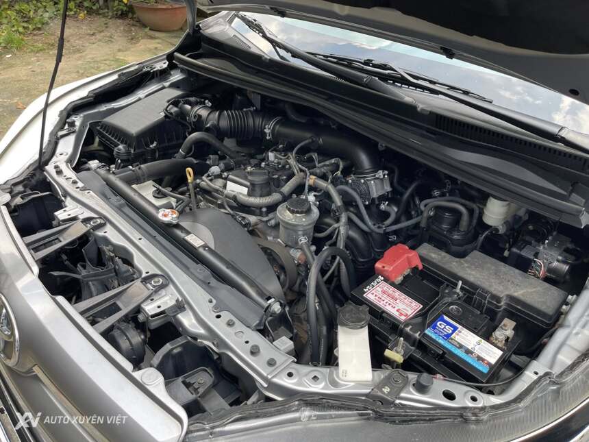 Toyota Innova 2.0V 2016