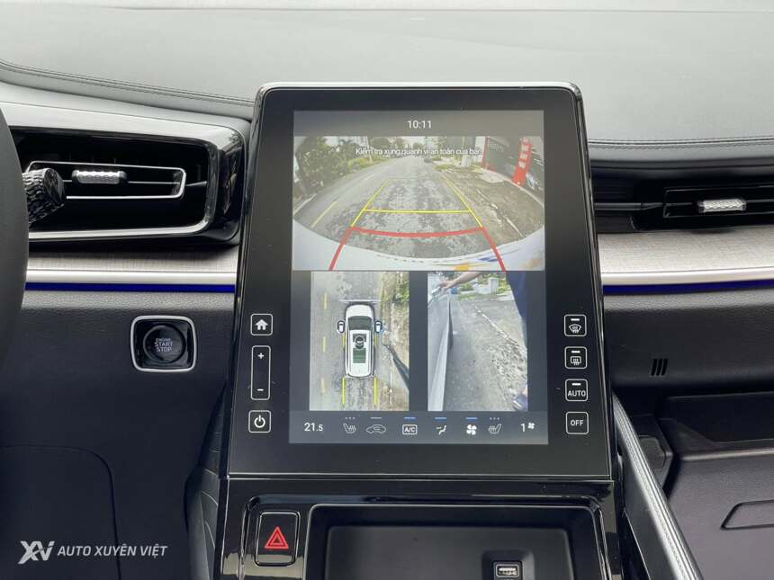 Hyundai Custin Cao Cấp 2.0T 2023