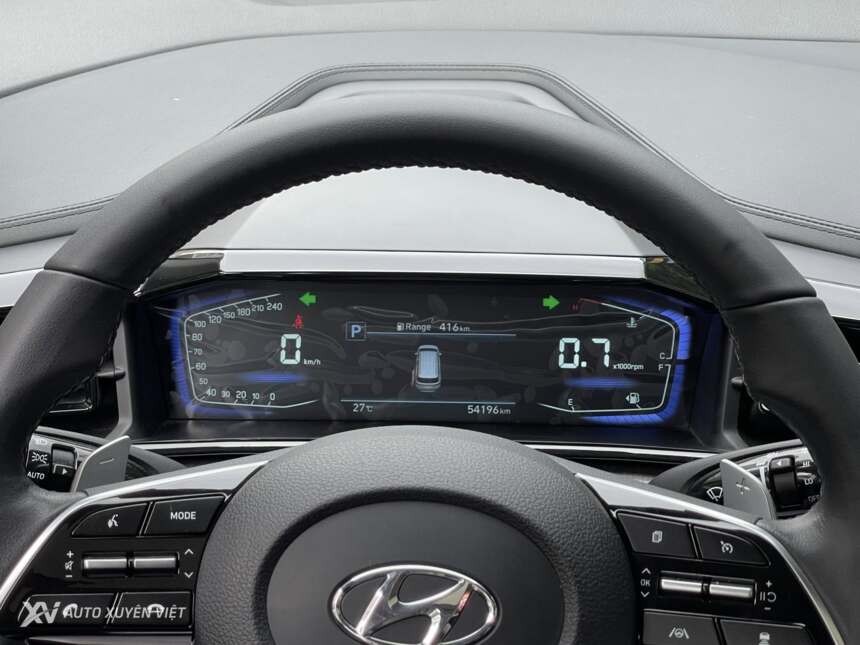 Hyundai Custin Cao Cấp 2.0T 2023