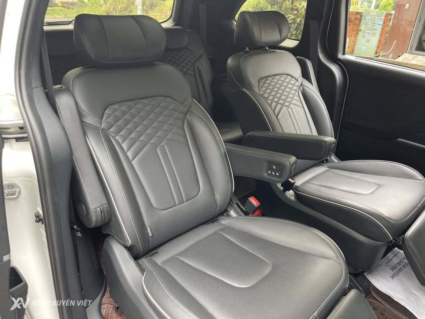 Hyundai Custin Cao Cấp 2.0T 2023