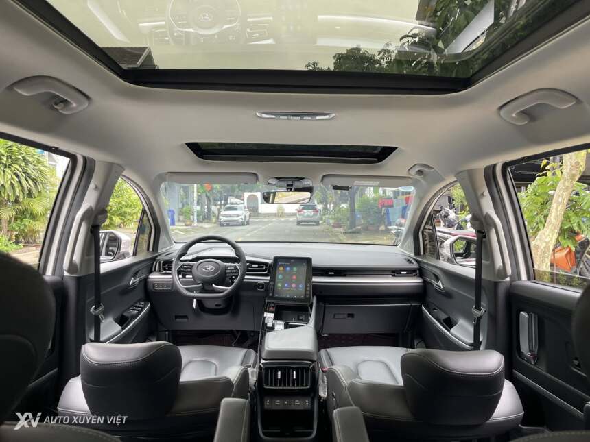 Hyundai Custin Cao Cấp 2.0T 2023