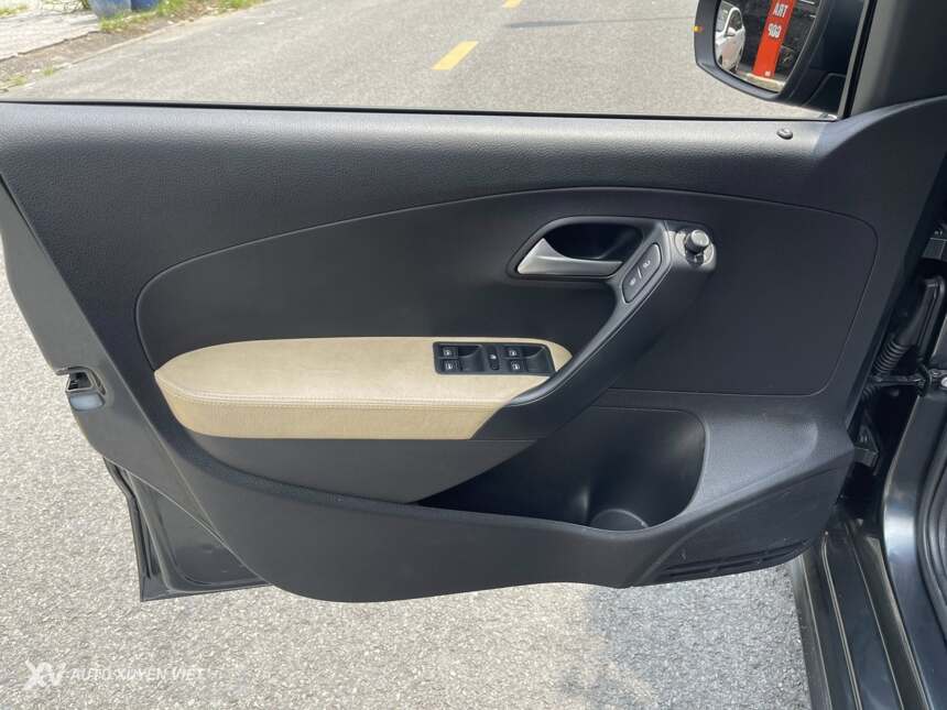 Volkswagen Polo 1.6AT 2020