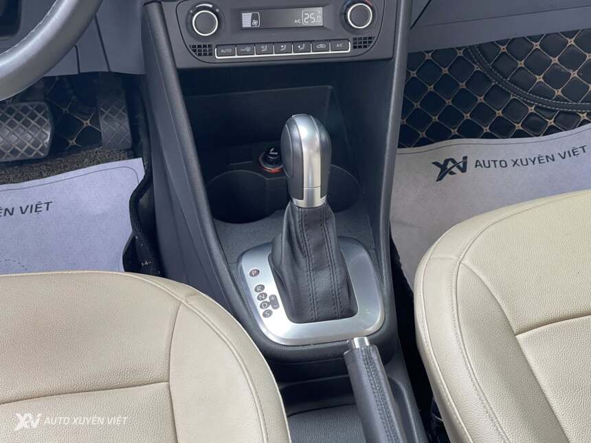 Volkswagen Polo 1.6AT 2020