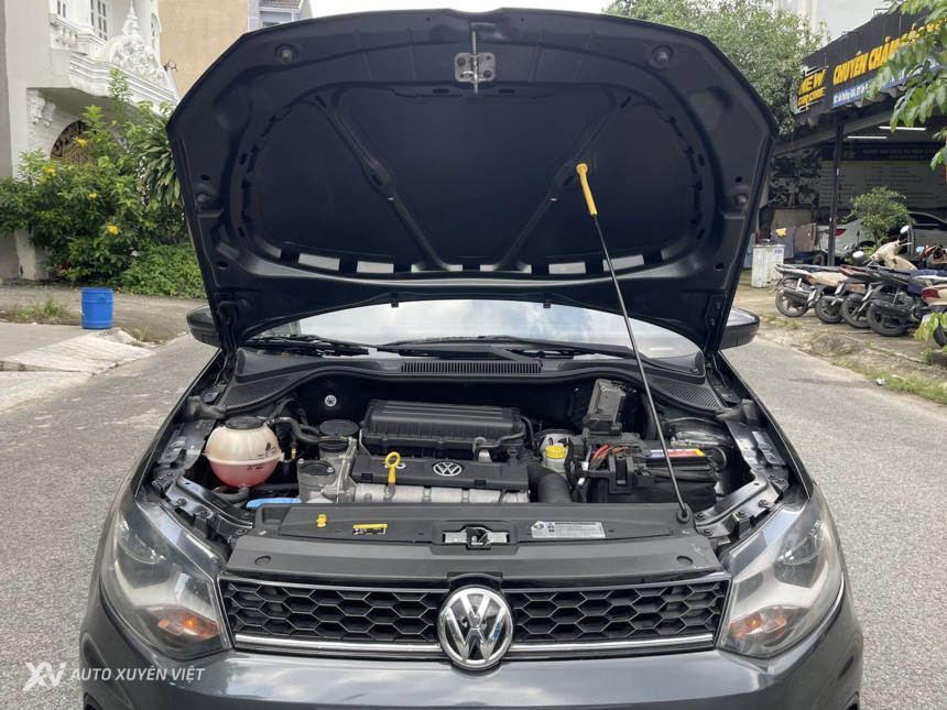 Volkswagen Polo 1.6AT 2020