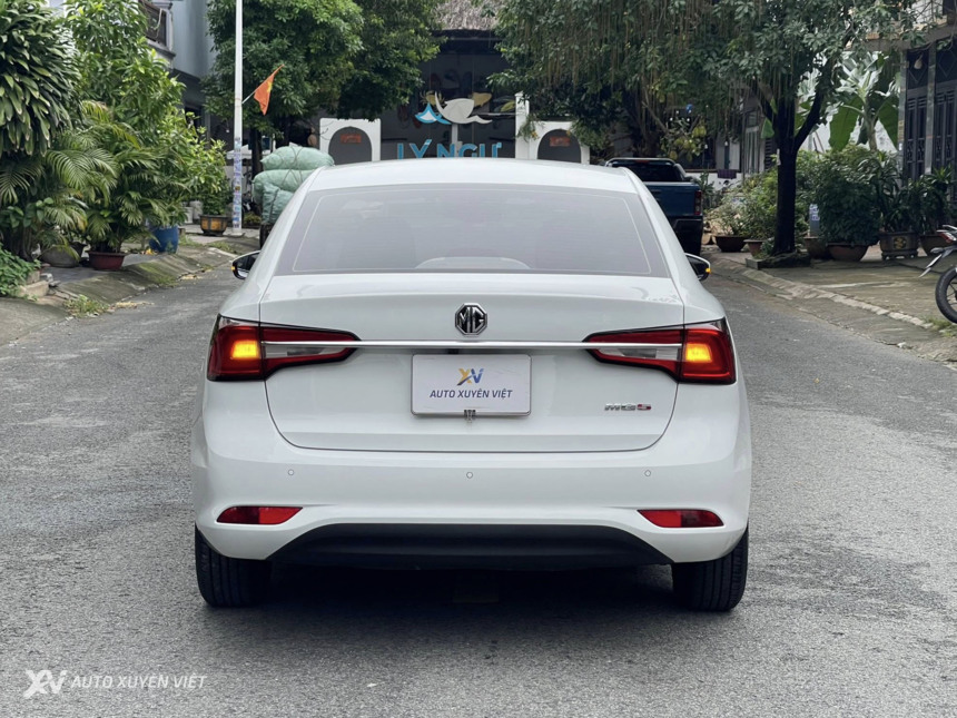 MG 5 1.5MT 2024 MG 5 1.5MT 2024