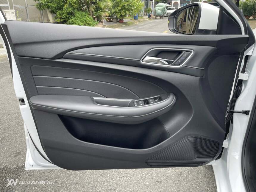 MG 5 1.5MT 2024 MG 5 1.5MT 2024