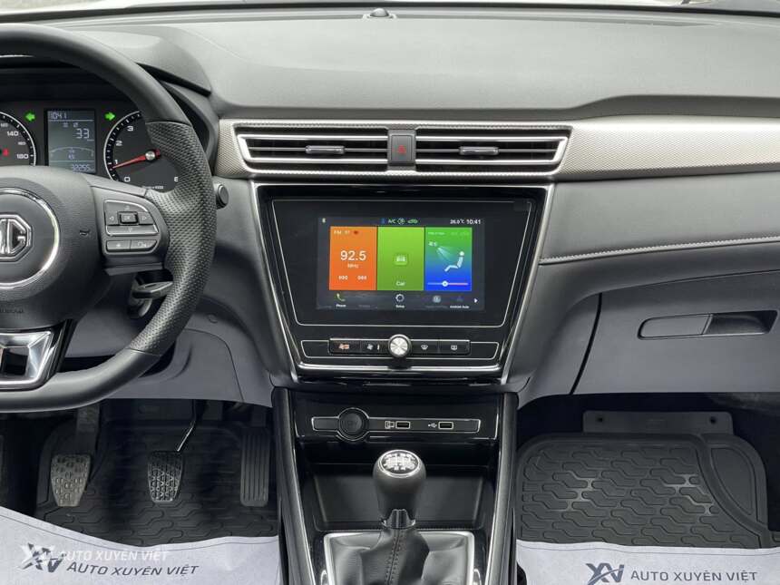 MG 5 1.5MT 2024 MG 5 1.5MT 2024