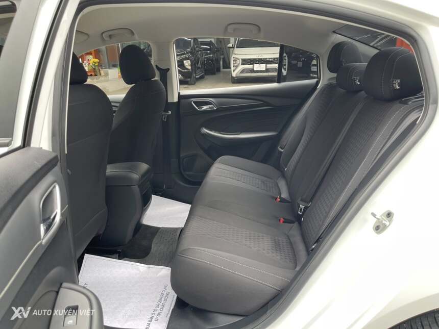 MG 5 1.5MT 2024 MG 5 1.5MT 2024