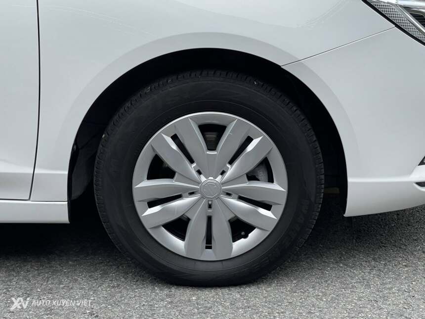 MG 5 1.5MT 2024 MG 5 1.5MT 2024