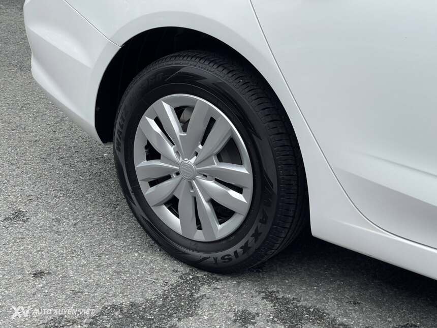 MG 5 1.5MT 2024 MG 5 1.5MT 2024