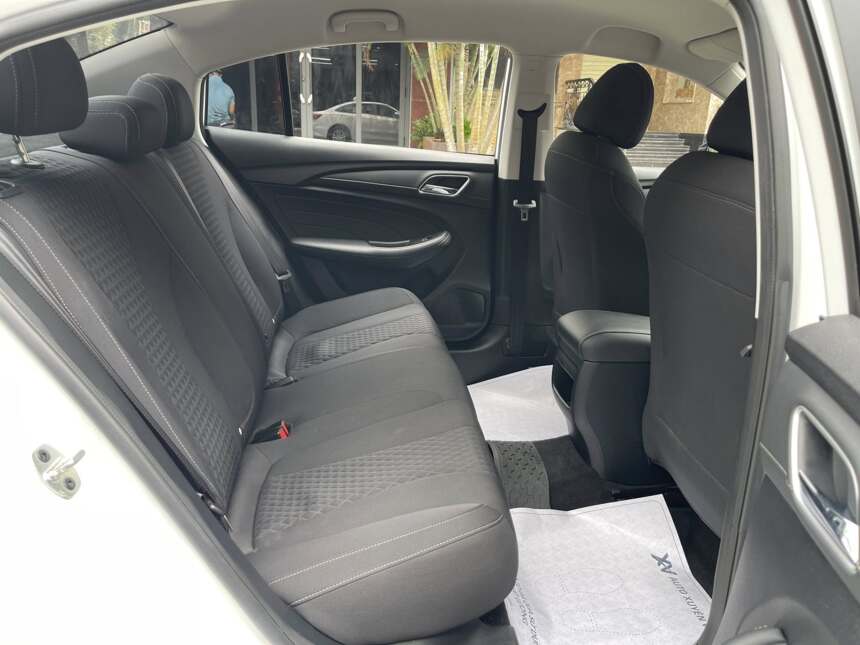 MG 5 1.5MT 2024 MG 5 1.5MT 2024