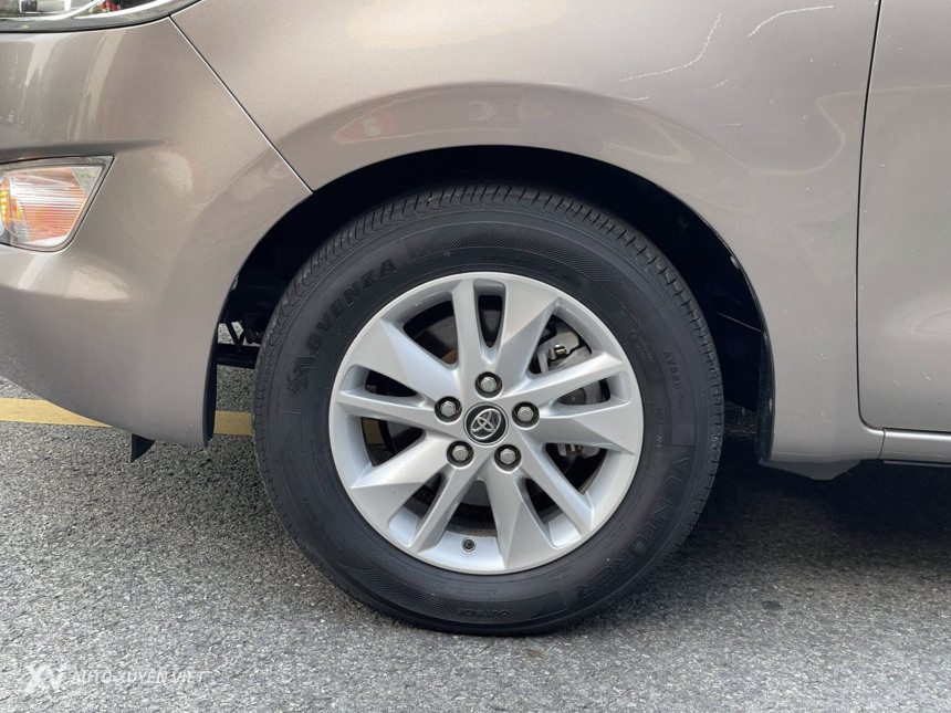 Toyota Innova G 2.0AT 2017