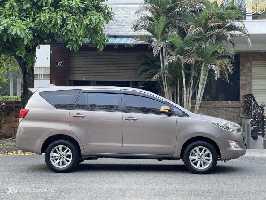 Toyota Innova G 2.0AT 2017