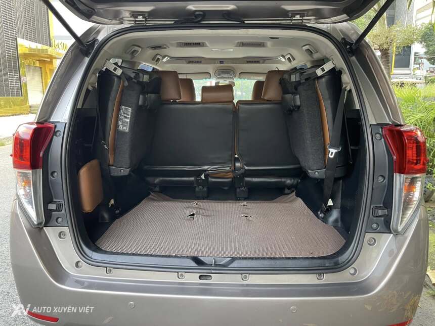 Toyota Innova G 2.0AT 2017