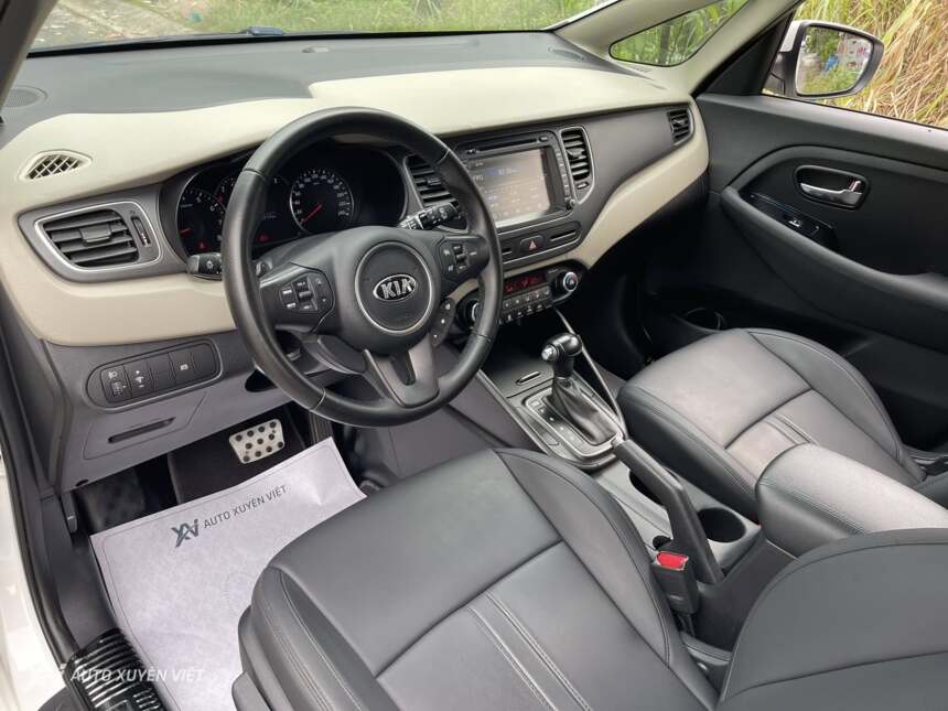 Kia Rondo 2.0 GAT 2018 Kia Rondo 2.0 GAT 2018