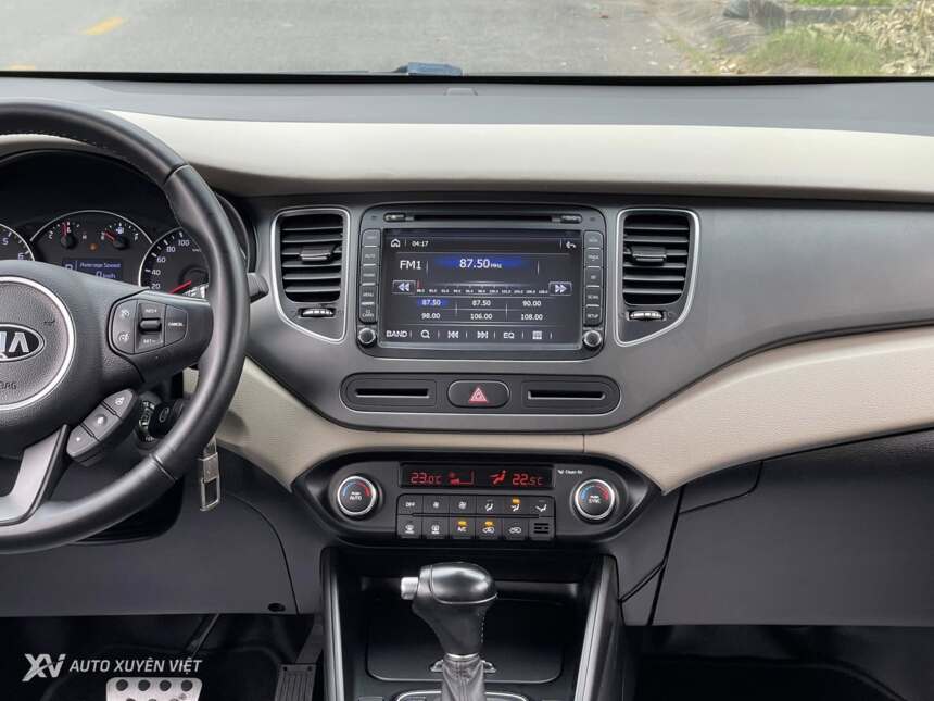 Kia Rondo 2.0 GAT 2018 Kia Rondo 2.0 GAT 2018