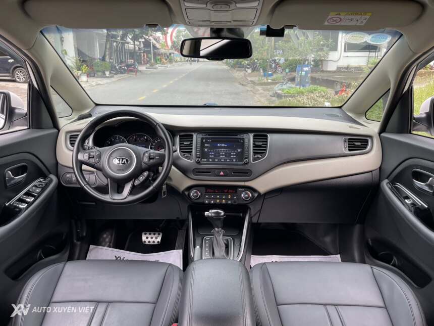 Kia Rondo 2.0 GAT 2018 Kia Rondo 2.0 GAT 2018