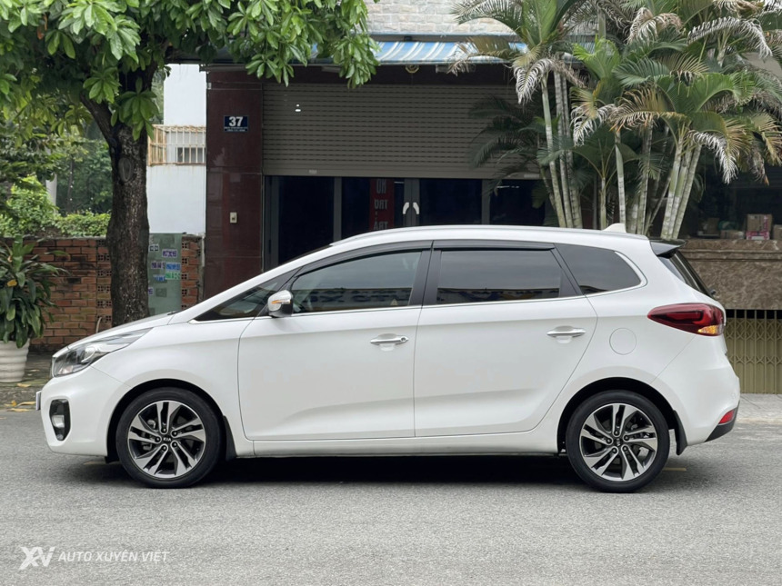 Kia Rondo 2.0 GAT 2018 Kia Rondo 2.0 GAT 2018
