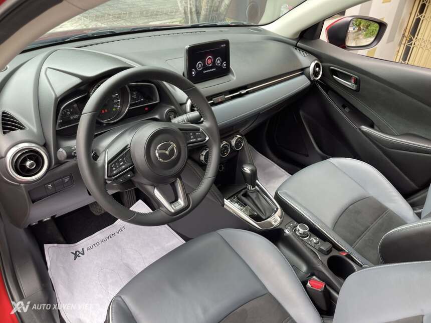 Mazda 2 Luxury 1.5AT 2022 Mazda 2 Luxury 1.5AT 2022