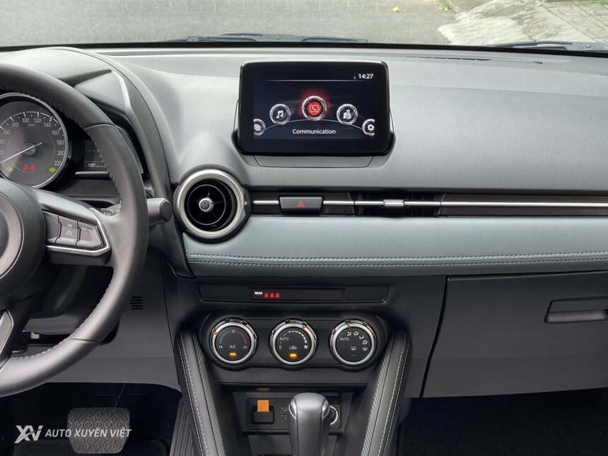 Mazda 2 Luxury 1.5AT 2022 Mazda 2 Luxury 1.5AT 2022