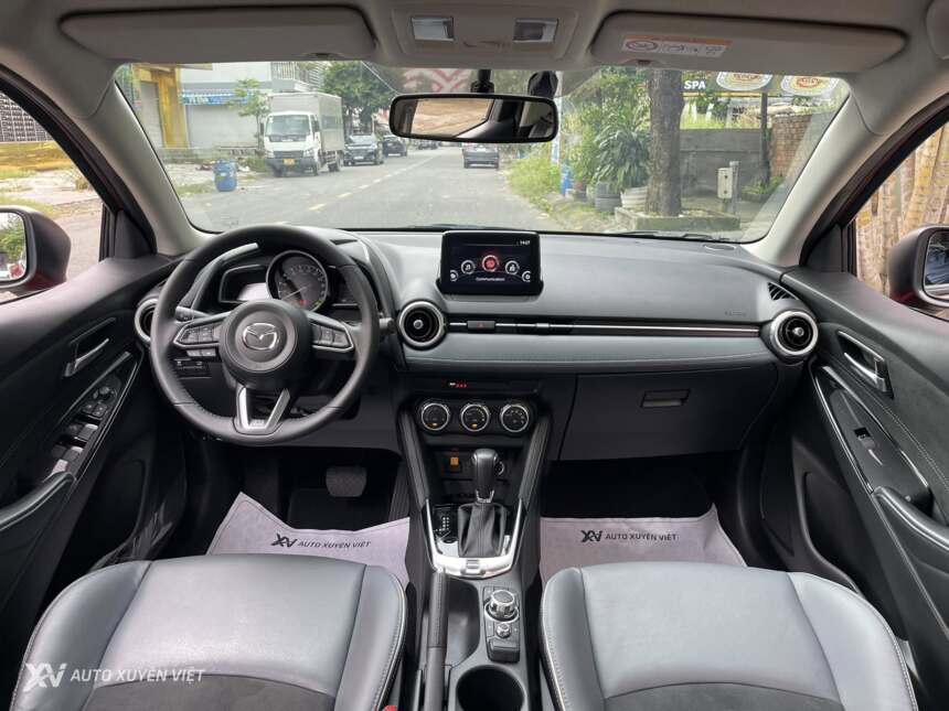 Mazda 2 Luxury 1.5AT 2022 Mazda 2 Luxury 1.5AT 2022