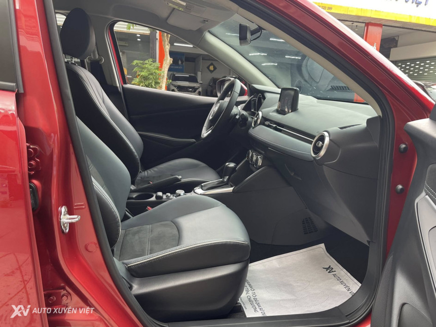 Mazda 2 Luxury 1.5AT 2022 Mazda 2 Luxury 1.5AT 2022