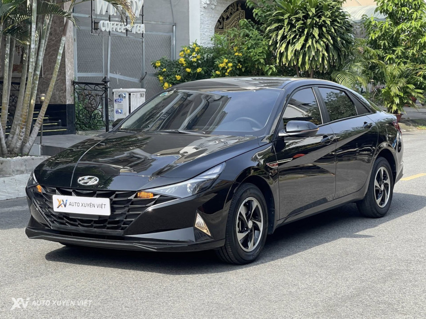 Hyundai Elantra 1.6AT 2022