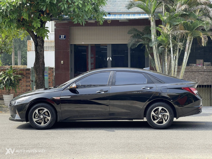 Hyundai Elantra 1.6AT 2022