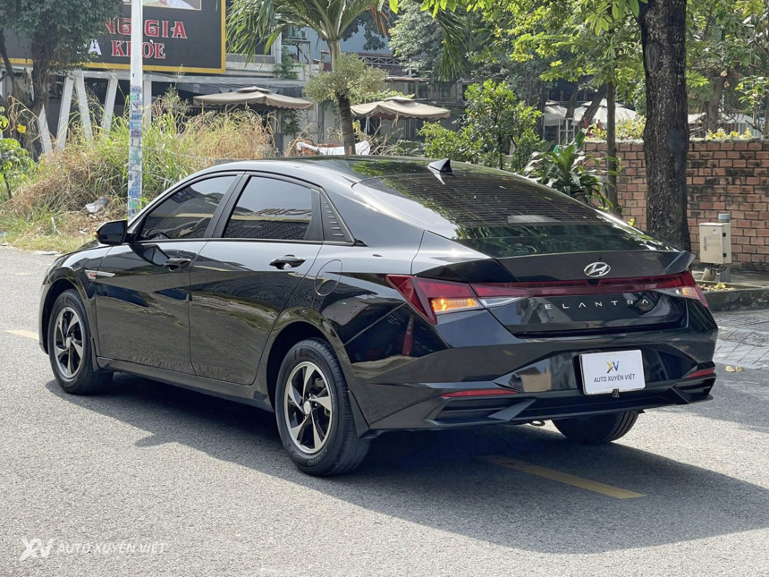 Hyundai Elantra 1.6AT 2022