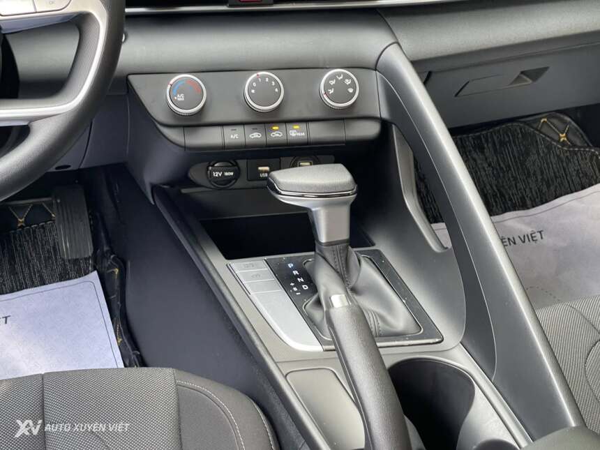 Hyundai Elantra 1.6AT 2022