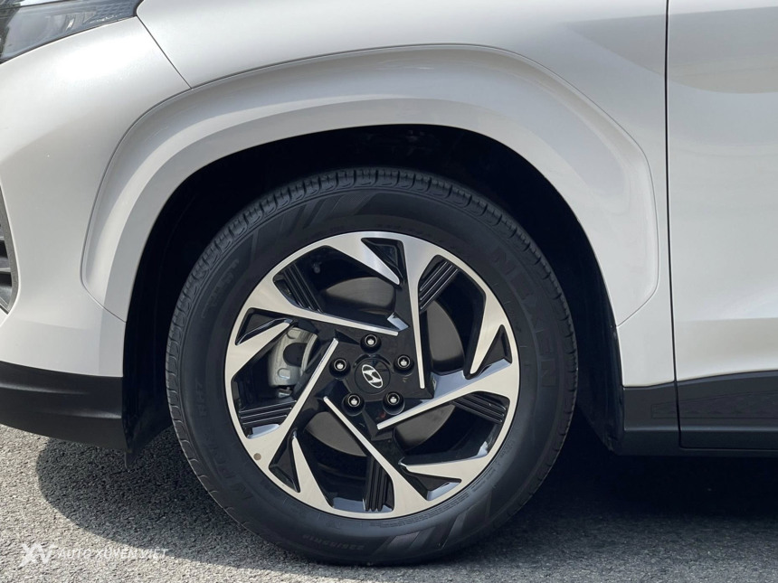 Hyundai Custin Cao Cấp 2.0T 2023 Hyundai Custin Cao Cấp 2.0T 2023