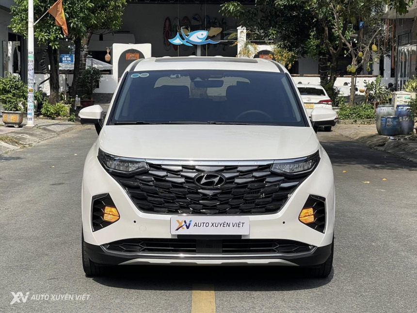 Hyundai Custin Cao Cấp 2.0T 2023 Hyundai Custin Cao Cấp 2.0T 2023