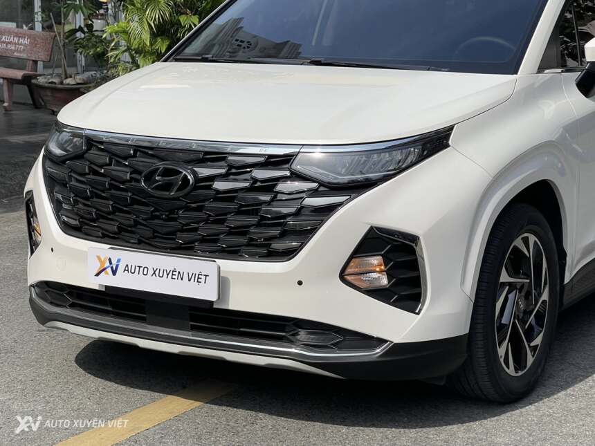 Hyundai Custin Cao Cấp 2.0T 2023 Hyundai Custin Cao Cấp 2.0T 2023